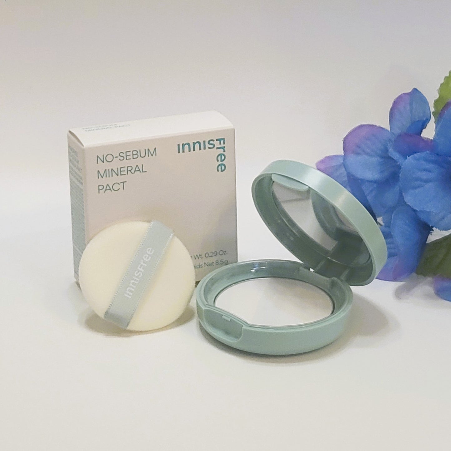 Innisfree no sebum mineral pact | K-Beauty Blossom USA