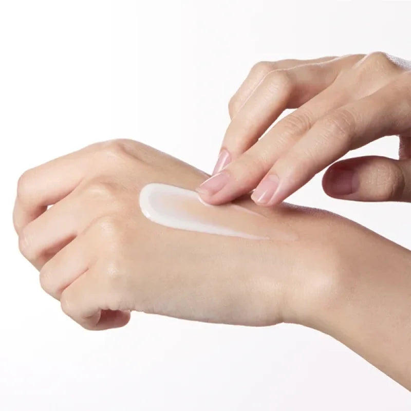 IOPE XMD STEM III Clinical Recovery Emulsion Texture